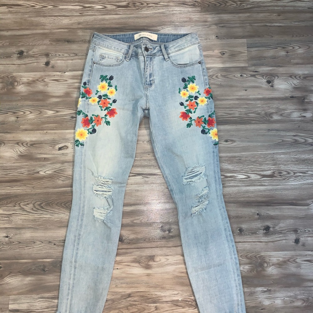 Floral Embroidered Hidden Jeans - Picture 2 of 3